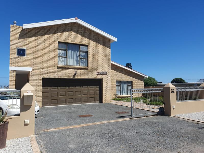 4 Bedroom Property for Sale in Franskraal Western Cape